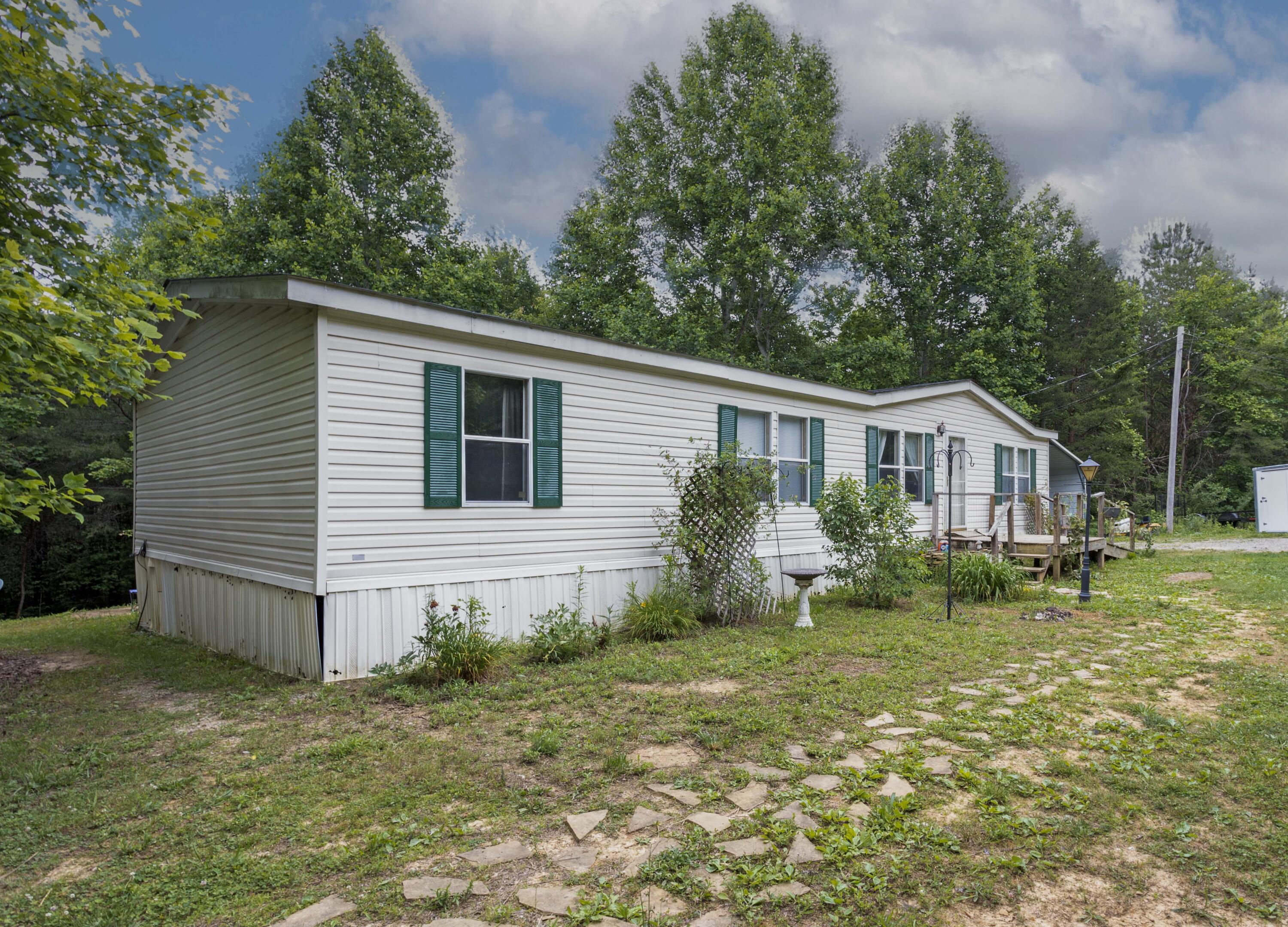 292 Myers Road Pikeville, TN 37367 - Photo 3 of 44 003