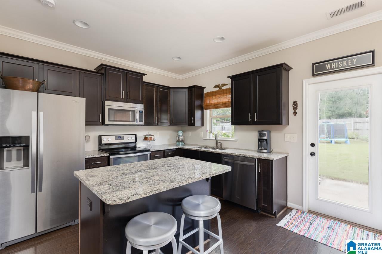 235 Falling Waters Way Alabaster, AL 35114 - Photo 9 of 35 Gallery Image 9