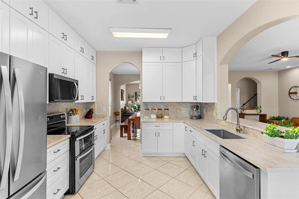 7627 Rathdown Lane Wesley Chapel, FL 33545 - Photo 9 of 57