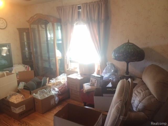 100 North Doran Road Imlay City, MI 48444 - Photo 8 of 46 living 3.JPG