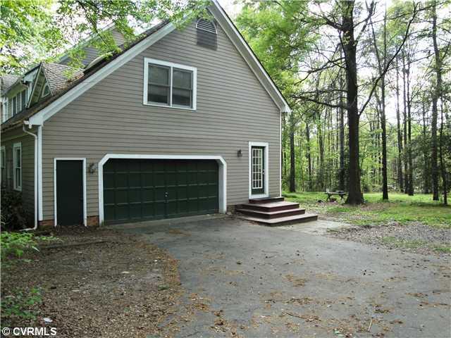 6017 Country Walk Road Midlothian, VA 23112 - Photo 11 of 12 Other - Rare in Woodlake this home has a lot of parking in the garage, the long driveway and even some space for on street parking!