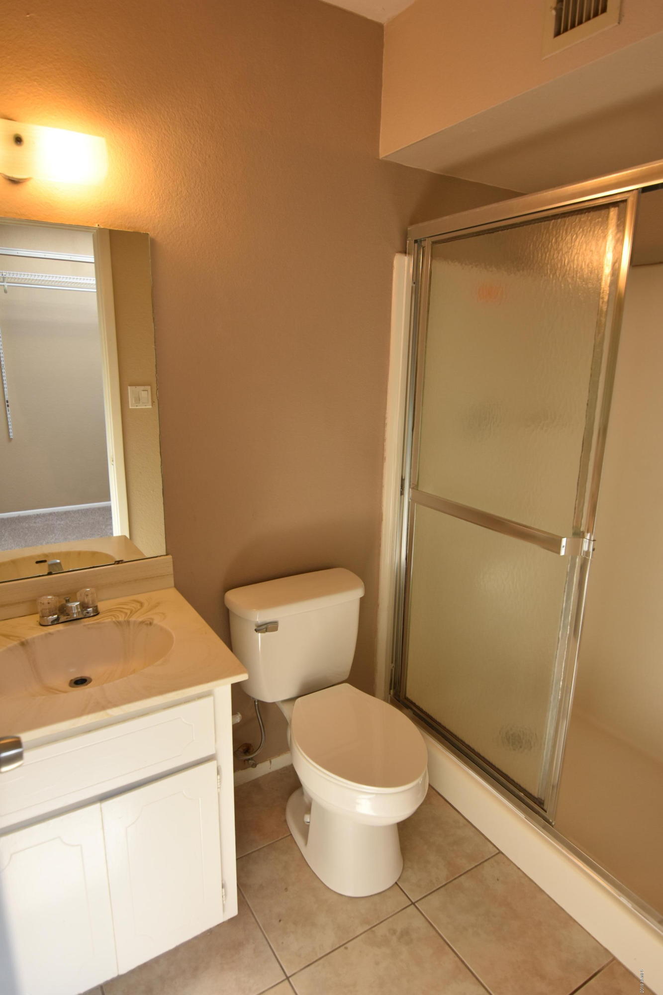 2301 West Vineyard Road Tempe, AZ 85282 - Photo 8 of 14 DSC_0294