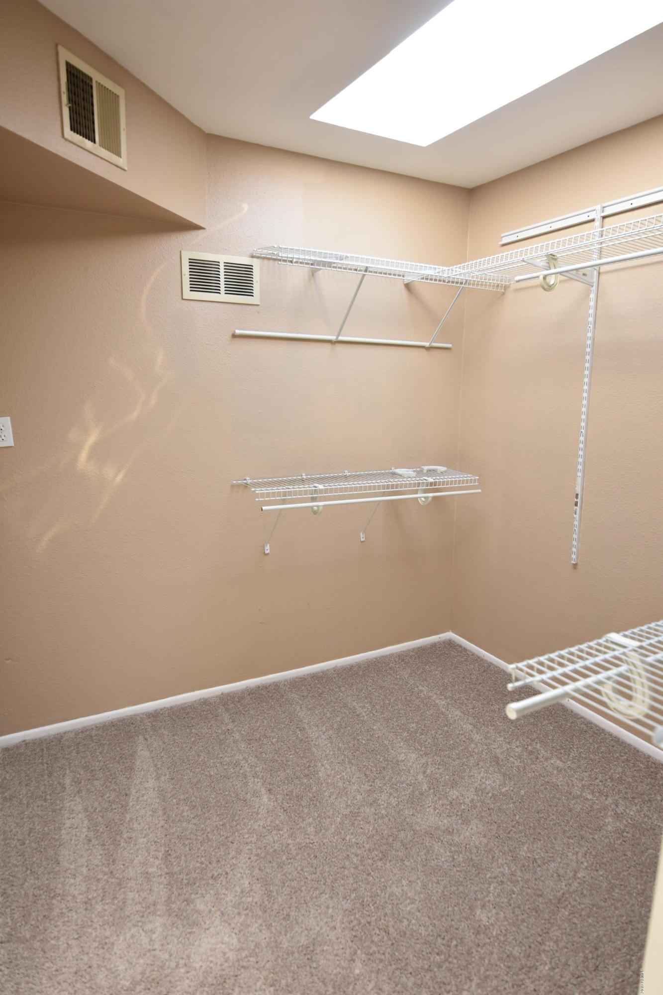 2301 West Vineyard Road Tempe, AZ 85282 - Photo 9 of 14 DSC_0292