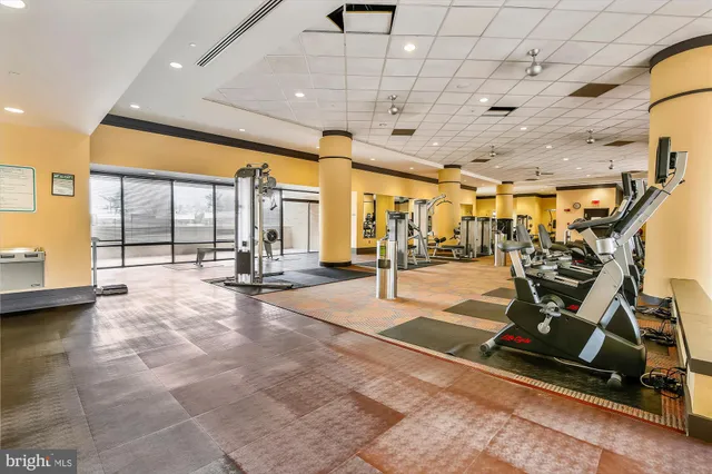 $2,250 | 4500 South Four Mile Run Drive, Unit 1033, Arlington, VA 22204