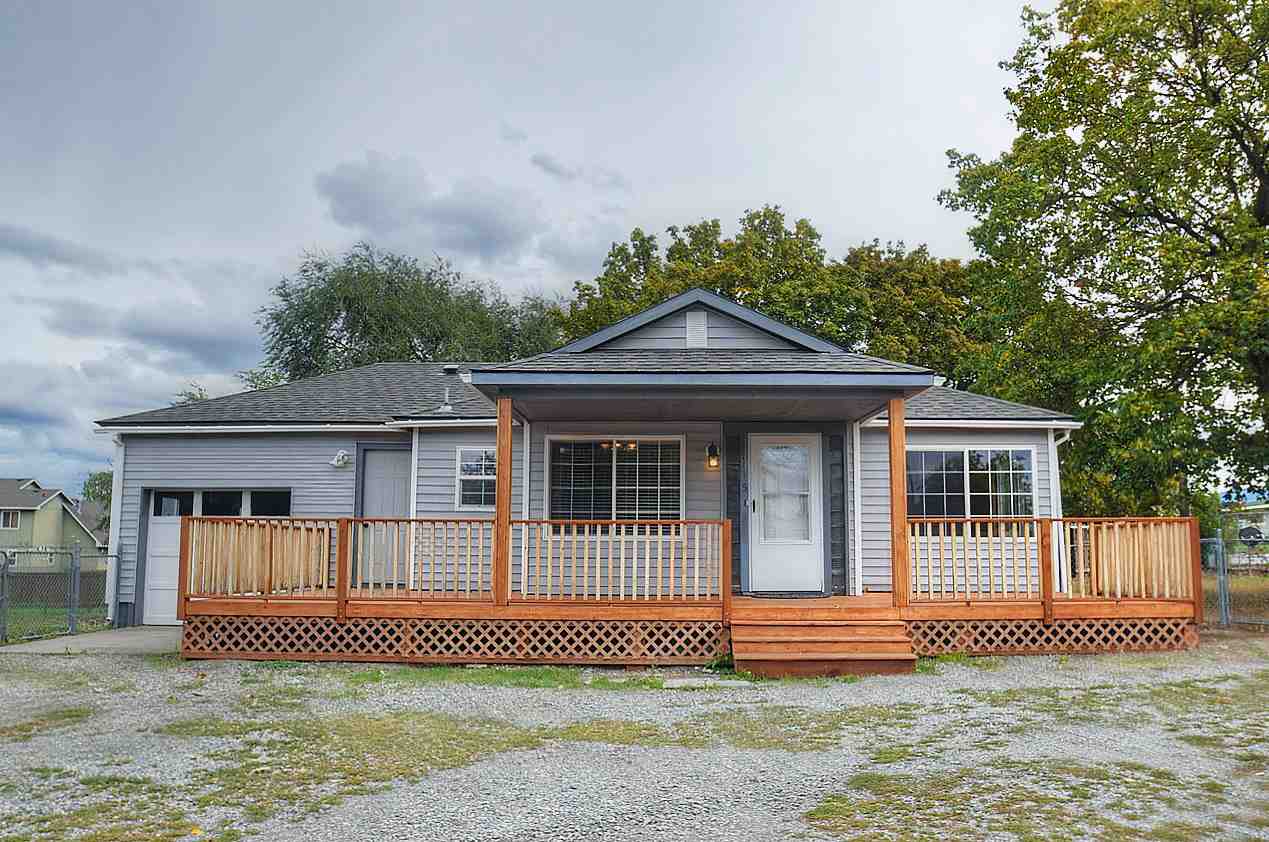 715 South Bowdish Road Spokane Valley, WA 99206 - Photo 1 of 20