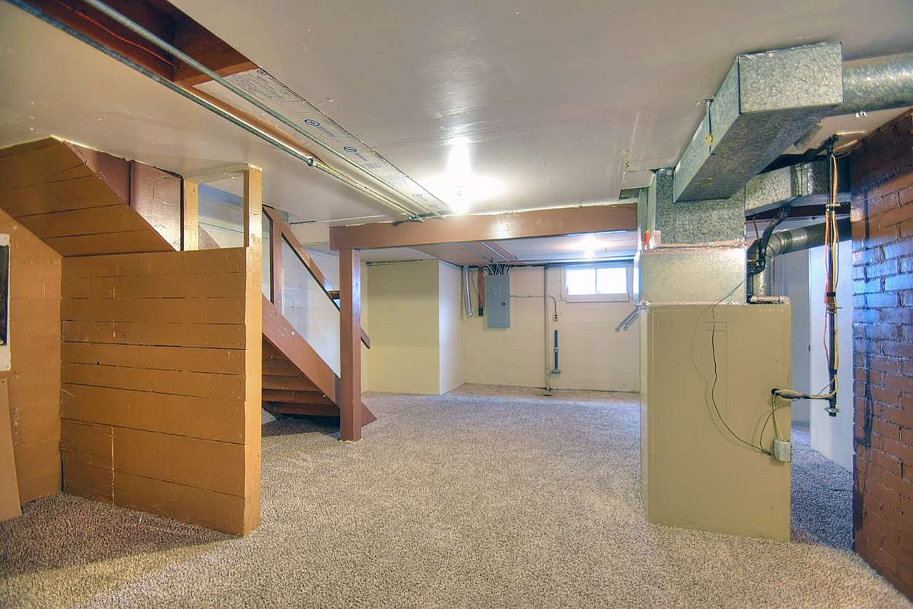 715 South Bowdish Road Spokane Valley, WA 99206 - Photo 13 of 20