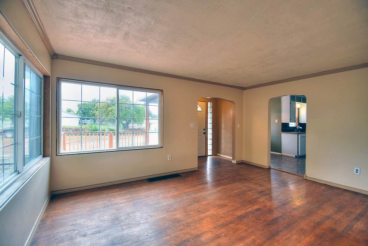715 South Bowdish Road Spokane Valley, WA 99206 - Photo 4 of 20