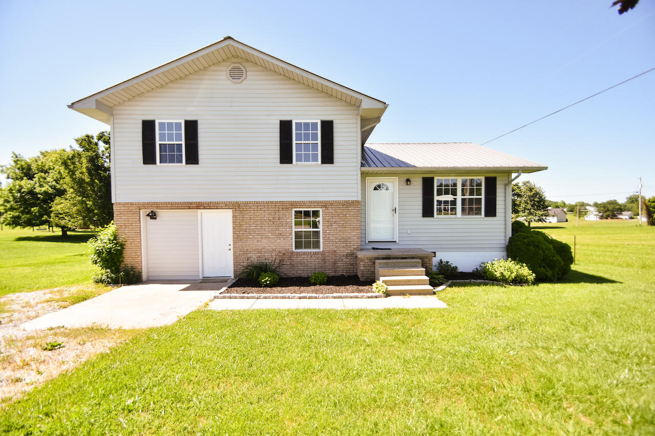 436 Peters Road McKee, KY 40447 - Photo 1 of 23 DSC_0762
