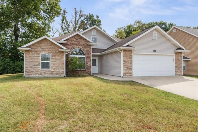 $286,000 | 300 Searsport Drive, Columbia, MO 65201