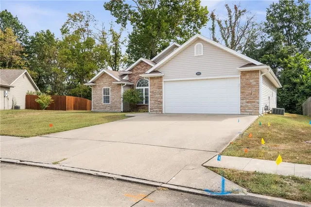 $286,000 | 300 Searsport Drive, Columbia, MO 65201