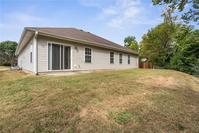 $286,000 | 300 Searsport Drive, Columbia, MO 65201