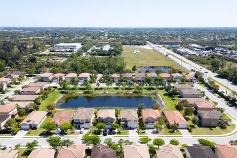 $575,000 | 4725 Foxtail Palm Court, Greenacres, FL 33463
