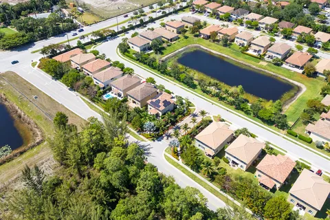 $575,000 | 4725 Foxtail Palm Court, Greenacres, FL 33463