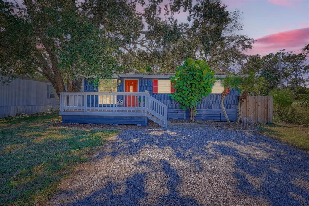 7008 Creek Drive New Port Richey, FL 34655 - Photo 3 of 27