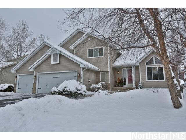 1150 Ridge Bluff Drive Chaska, MN 55318 - Photo 1 of 18 Gallery Image 1