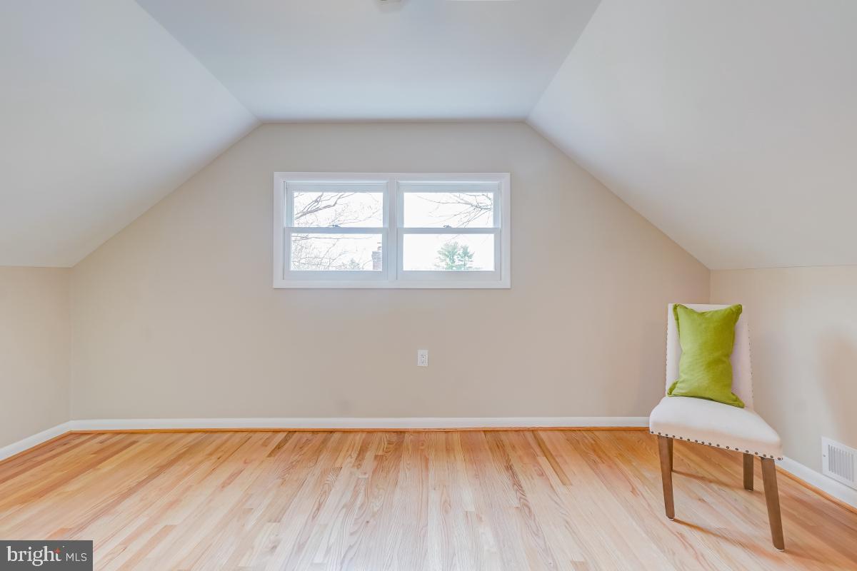 409 Mercer Road Rockville, MD 20852 - Photo 23 of 36 Sweet 4th Bedroom