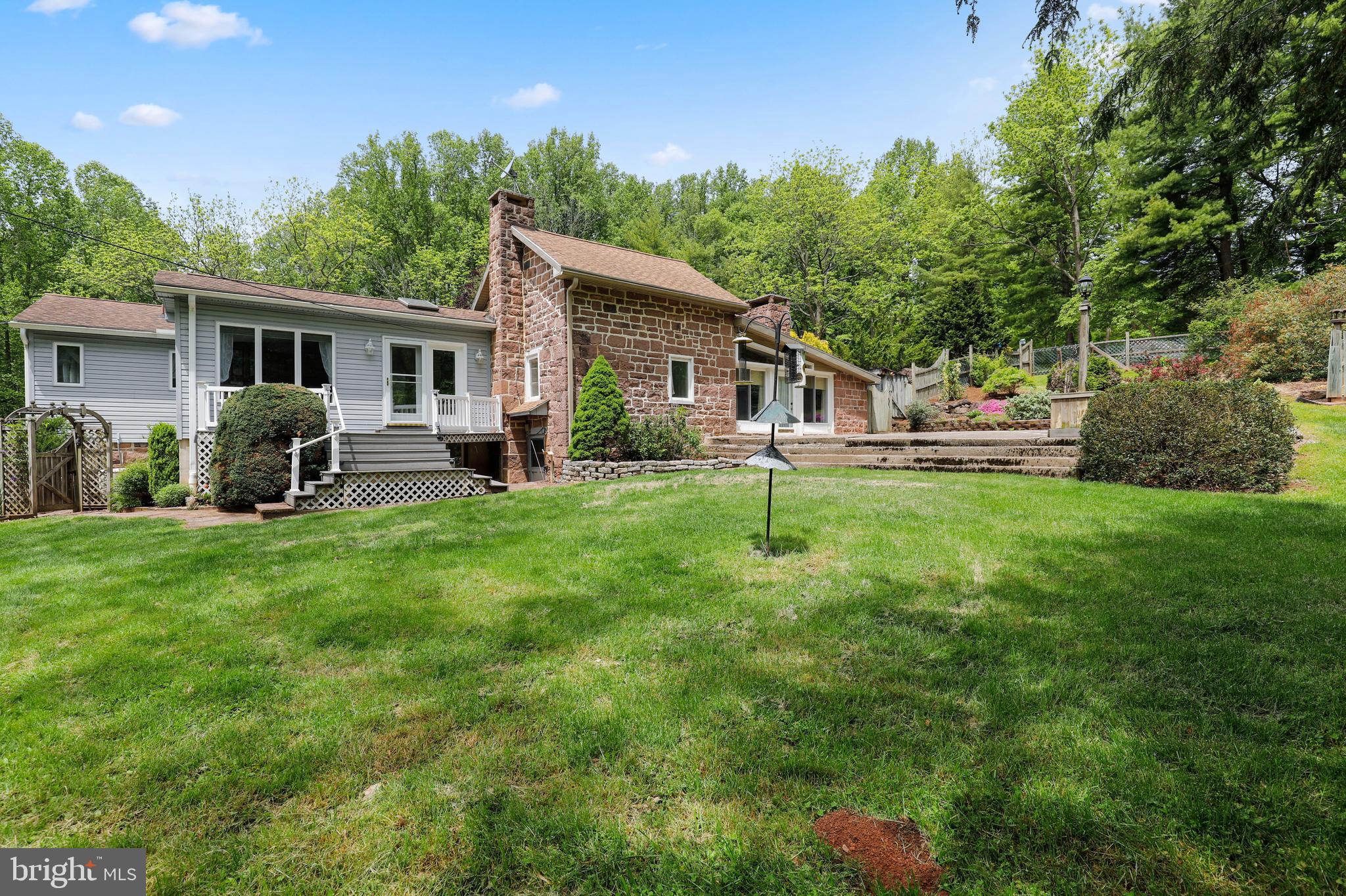 6525 Crone Road Dover, PA 17315 - Photo 2 of 40