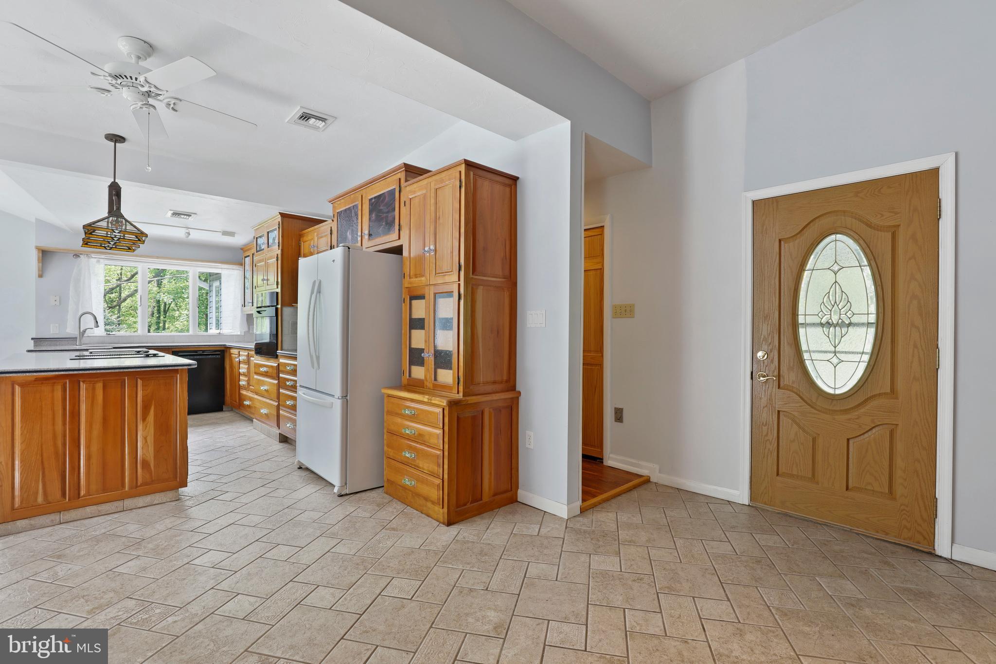 6525 Crone Road Dover, PA 17315 - Photo 4 of 40