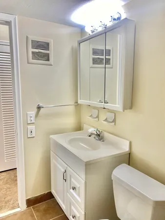 $1,650 | 2303 South Federal Highway, Unit 1, Boynton Beach, FL 33435