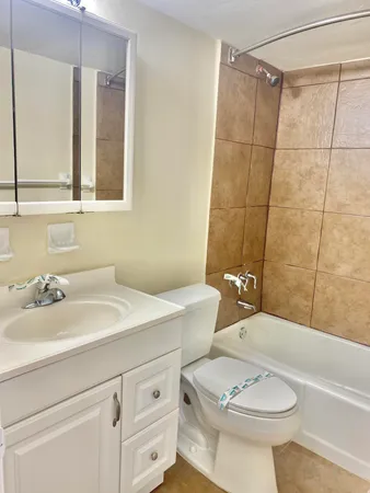$1,650 | 2303 South Federal Highway, Unit 1, Boynton Beach, FL 33435
