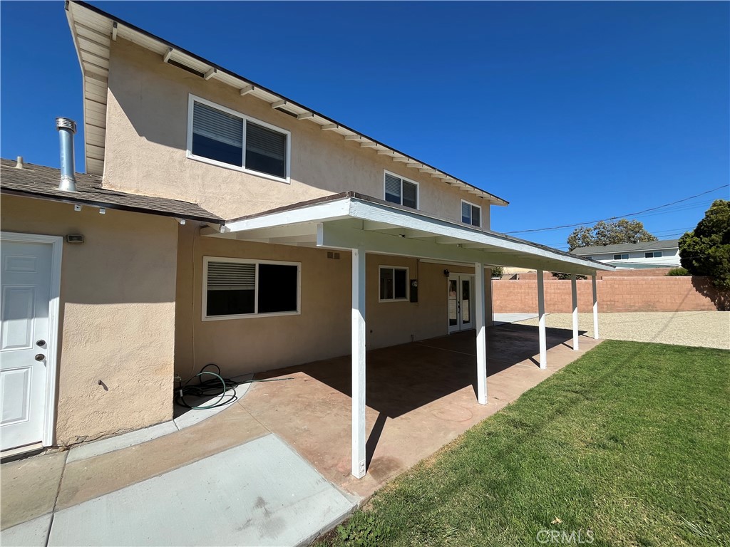 2476 Pierce Court Simi Valley, CA 93065 - Photo 18 of 18 a front view of a house with a yard