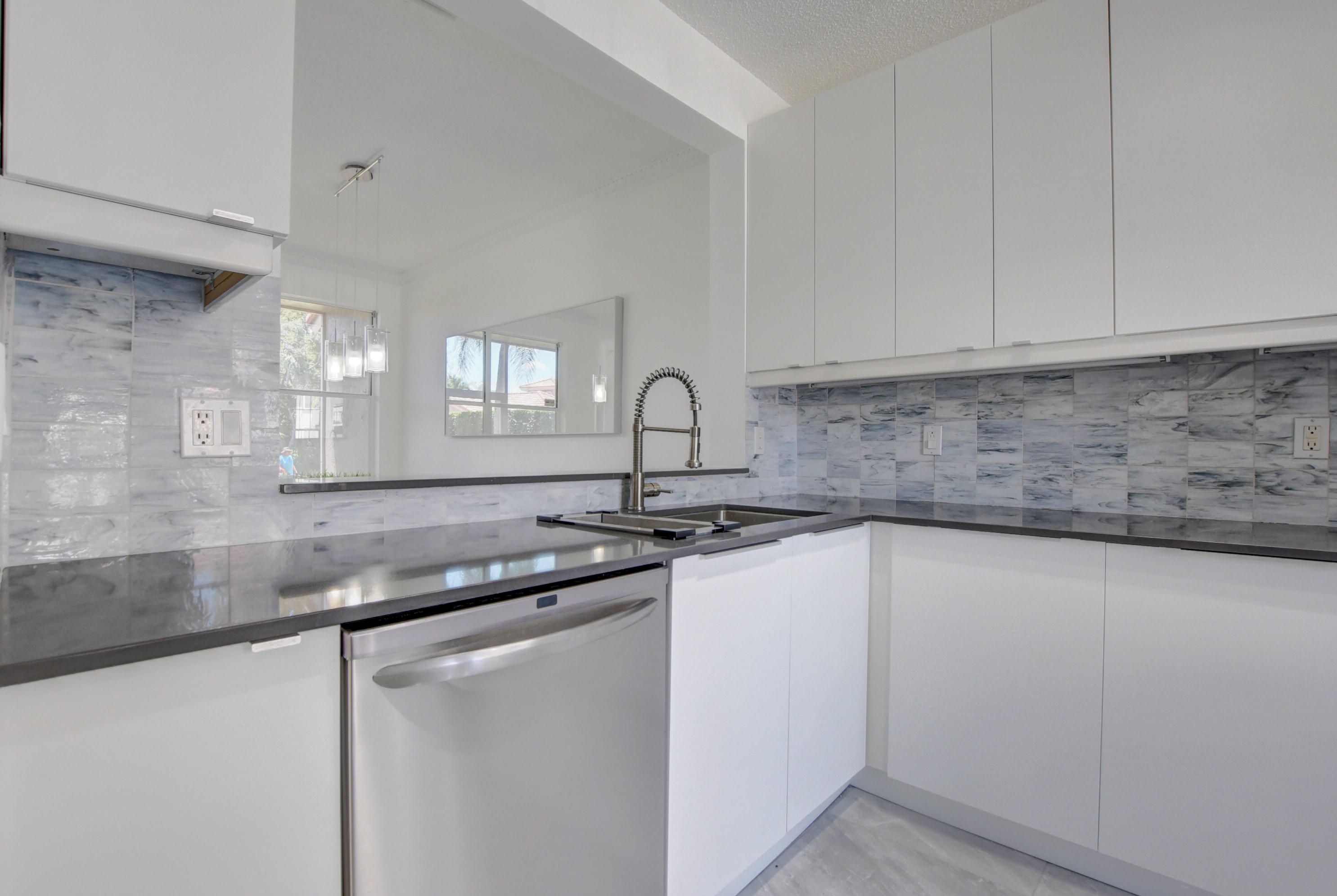 20931 Vía Azalea, Unit 2 Boca Raton, FL 33428 - Photo 8 of 28 Kitchen