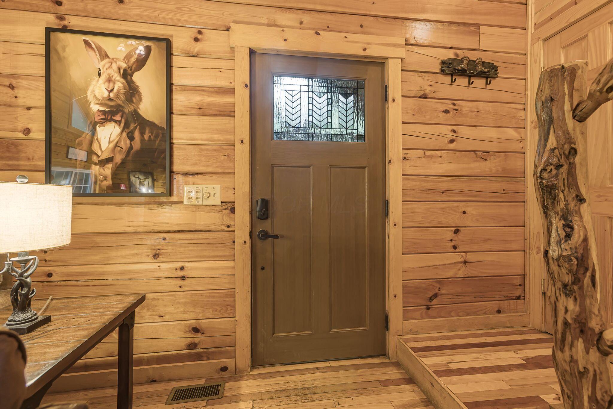 19475 Linden Road Logan, OH 43138 - Photo 9 of 94 Entrance Foyer