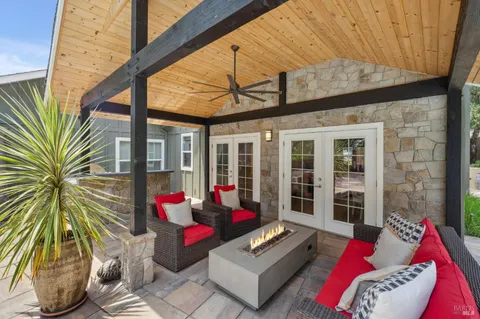 $1,825,000 | 4880 Warm Springs Road, Glen Ellen, CA 95442