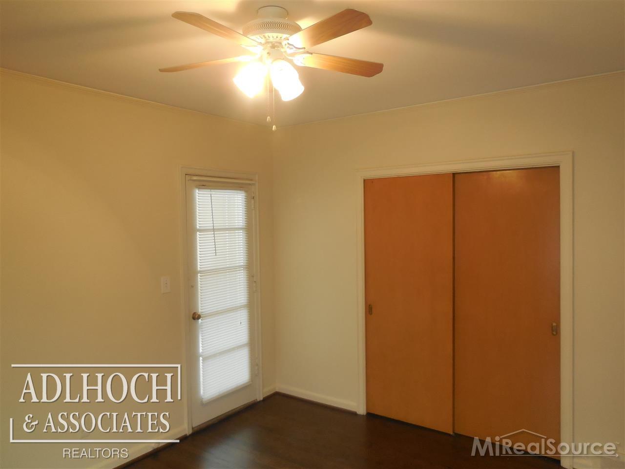744 Harcourt Road Grosse Pointe, MI 48230 - Photo 15 of 23