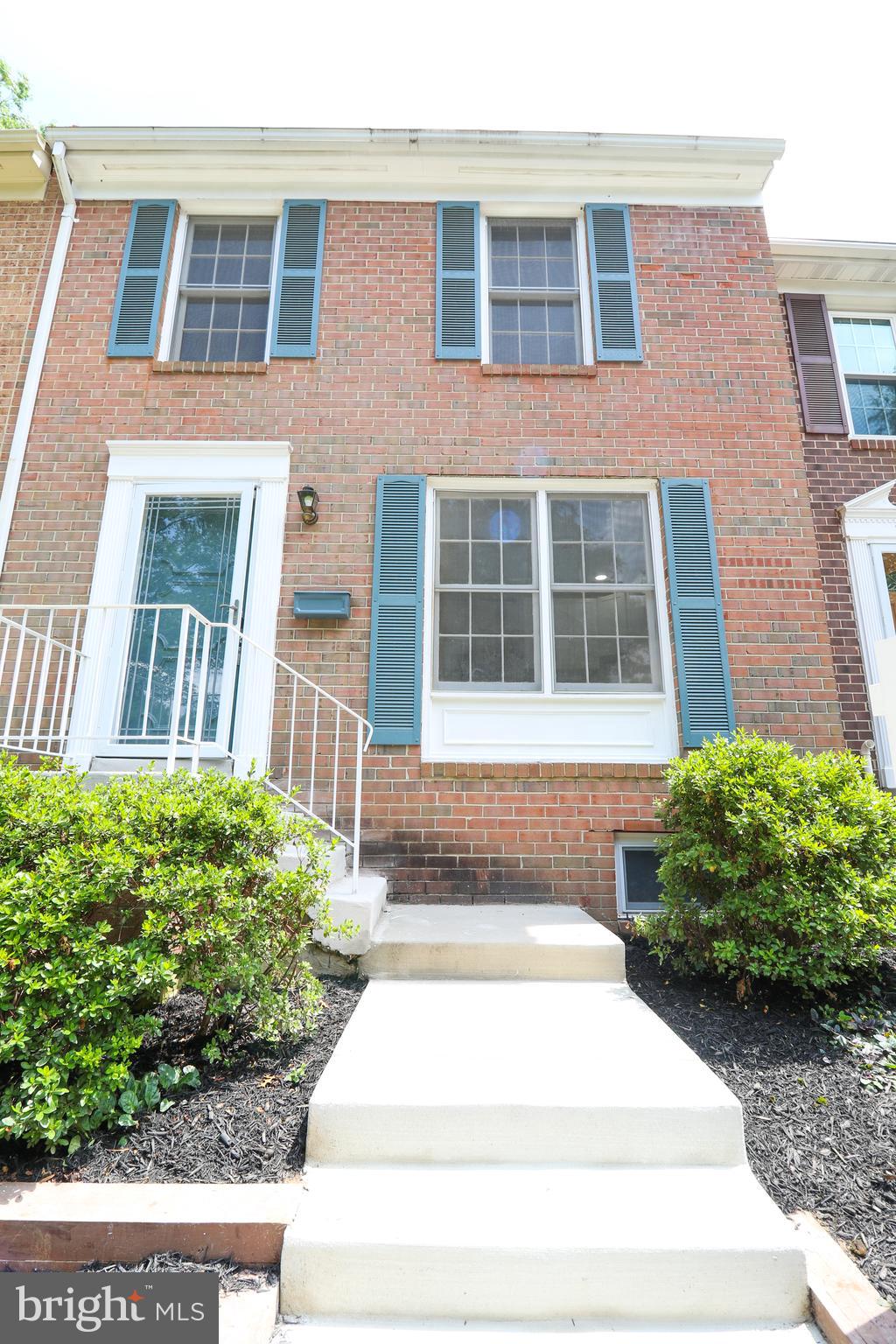 2309 Ravensdon Court Reston, VA 20191 - Photo 3 of 76 a house with a outdoor space