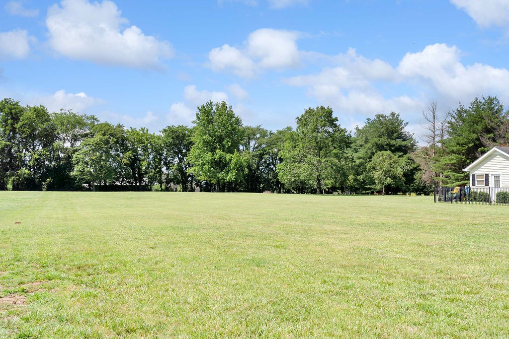 205 Spring Valley Road Hendersonville, TN 37075 - Photo 14 of 51 a view of an ocean from a yard