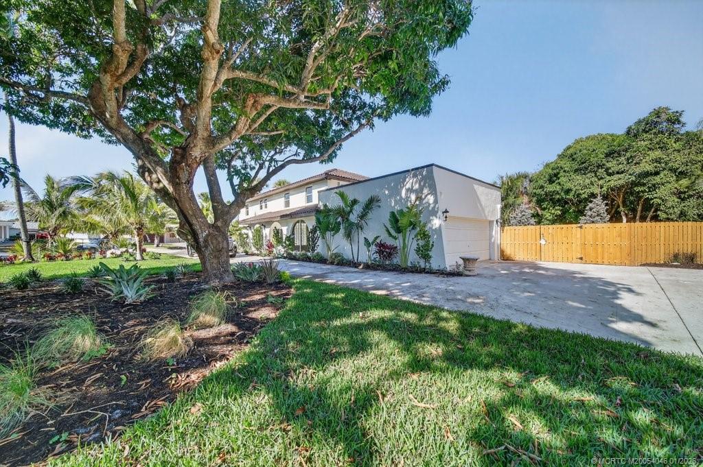 37 East High Point Road Stuart, FL 34996 - Photo 14 of 54