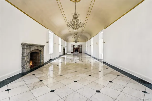 $1,995,000 | 139 Scarborough Road, Briarcliff Manor, NY 10510