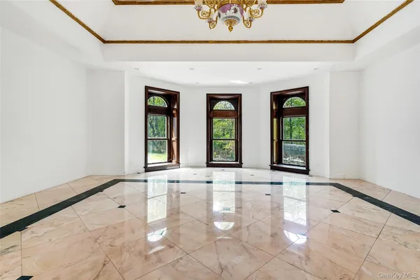 $1,995,000 | 139 Scarborough Road, Briarcliff Manor, NY 10510