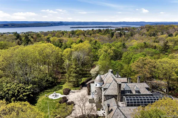 $1,995,000 | 139 Scarborough Road, Briarcliff Manor, NY 10510