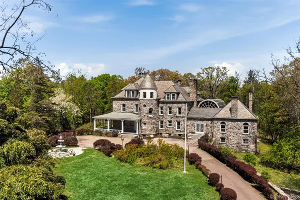 $1,995,000 | 139 Scarborough Road, Briarcliff Manor, NY 10510