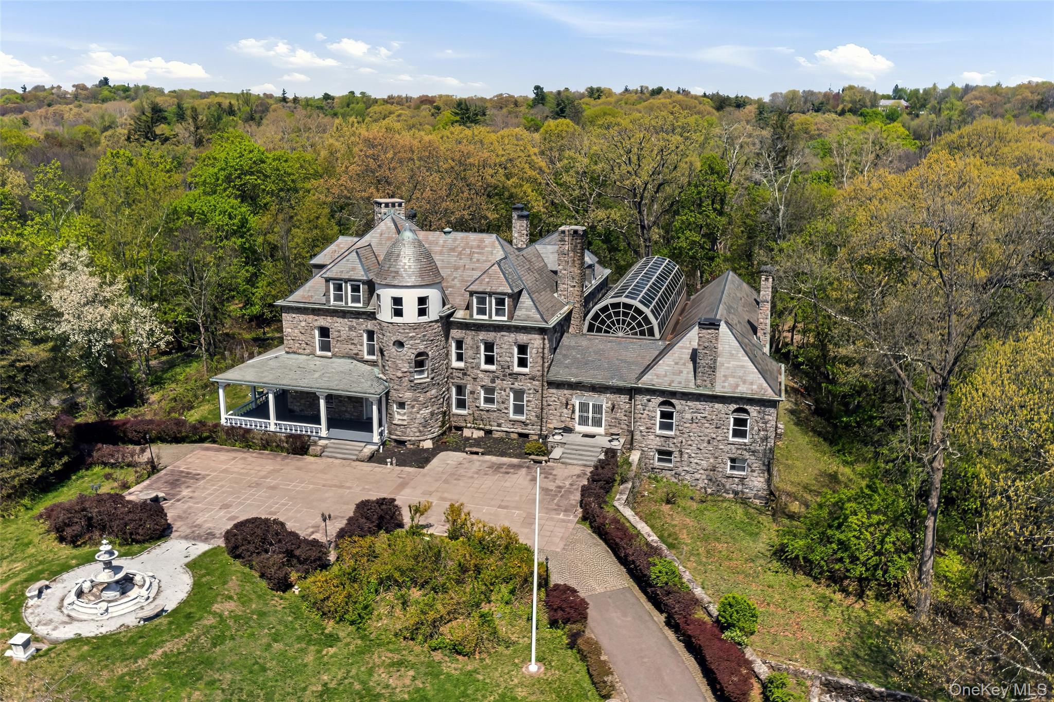 139 Scarborough Road Briarcliff Manor, NY 10510 - Photo 6 of 39