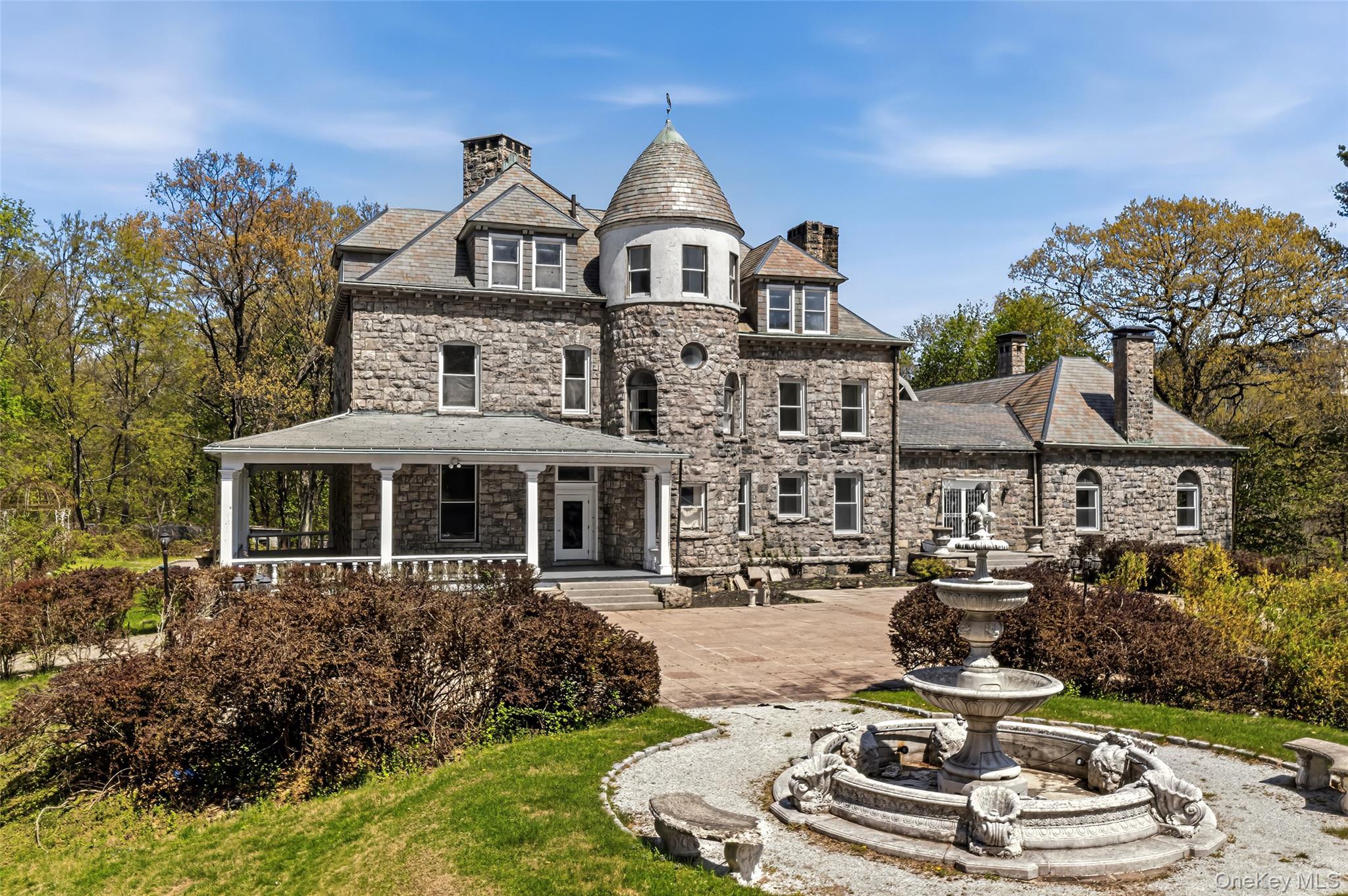 139 Scarborough Road Briarcliff Manor, NY 10510 - Photo 8 of 39