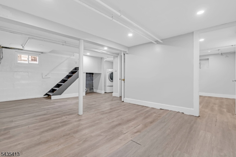 529 Wheatsheaf Road Roselle, NJ 07203 - Photo 43 of 46
