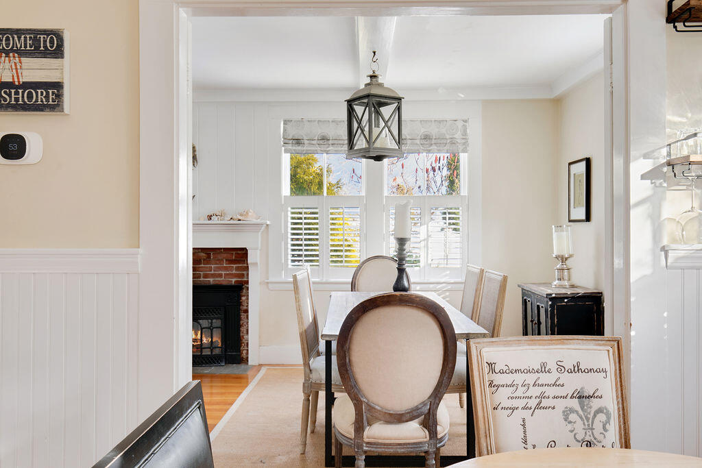 25 Shore Road, Unit A Ogunquit, ME 03907 - Photo 15 of 41 marathonrealty_24ashorerdogunquit_rs-019