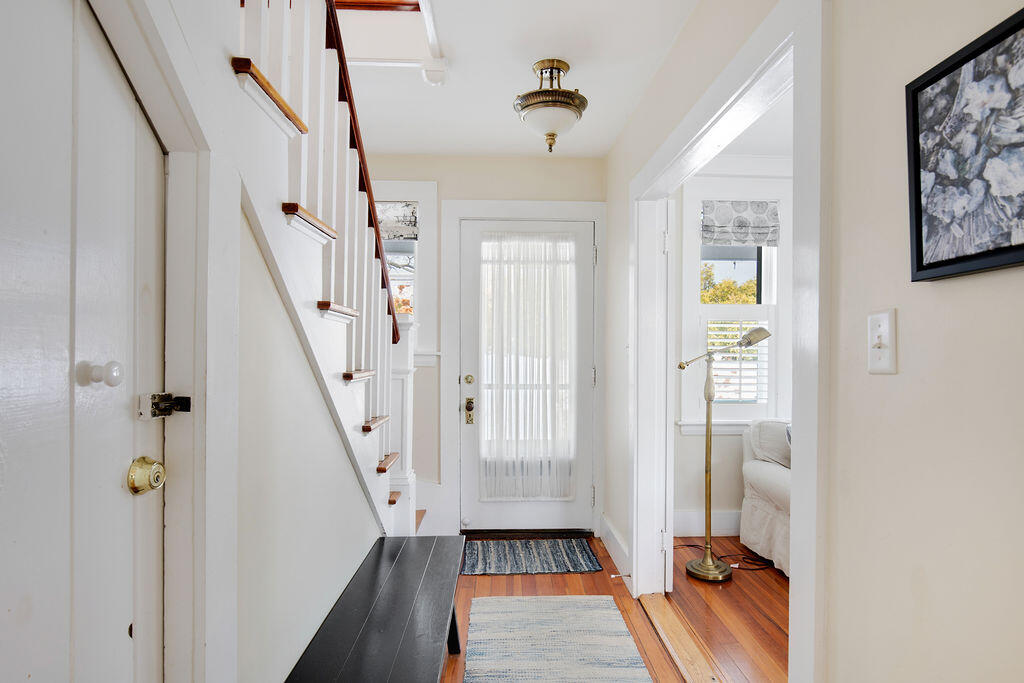 25 Shore Road, Unit A Ogunquit, ME 03907 - Photo 5 of 41 marathonrealty_24ashorerdogunquit_rs-001