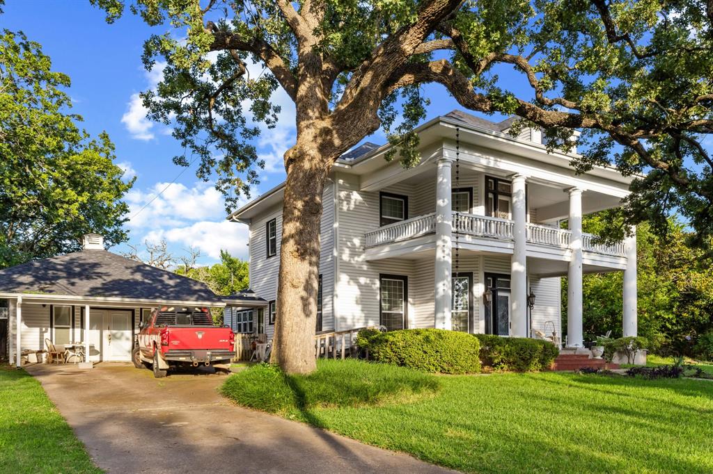 1114 South Houston Avenue Denison, TX 75021 - Photo 3 of 14