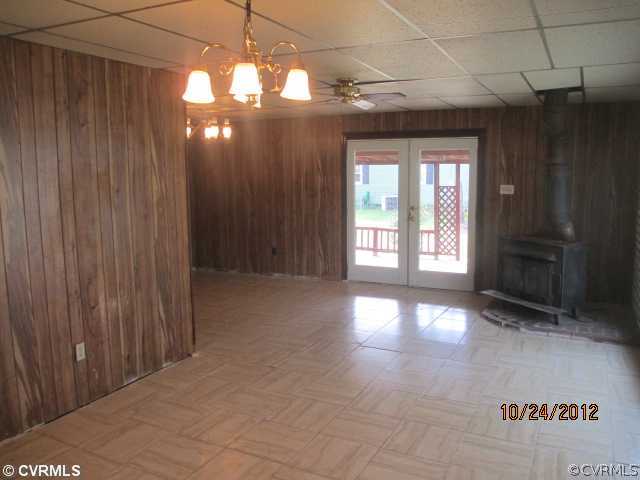 4803 Regina Road Sandston, VA 23150 - Photo 3 of 10 Den/Family/Great Room