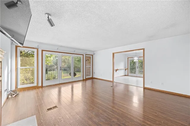 $240,000 | 20 Century Parkway, Neodesha, KS 66757