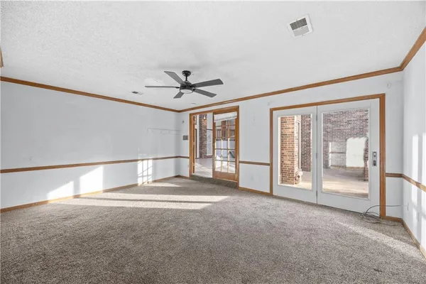 $215,000 | 20 Century Parkway, Neodesha, KS 66757