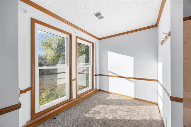 $240,000 | 20 Century Parkway, Neodesha, KS 66757