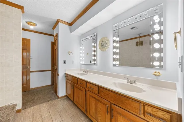 $240,000 | 20 Century Parkway, Neodesha, KS 66757