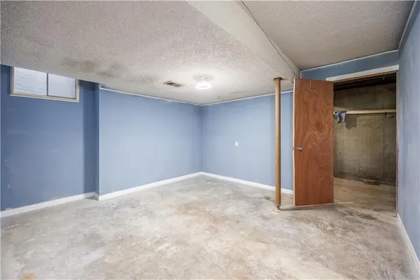 $215,000 | 20 Century Parkway, Neodesha, KS 66757