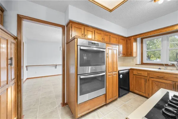 $215,000 | 20 Century Parkway, Neodesha, KS 66757