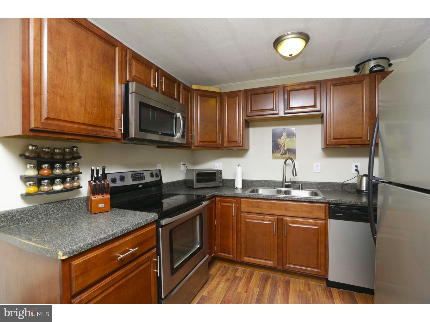 44 Merry Turn Road Levittown, PA 19056 - Photo 6 of 18 Gallery Image 6